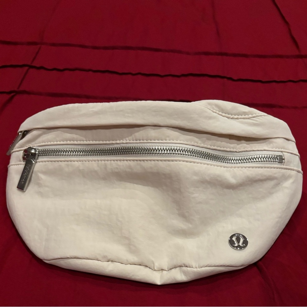 Lululemon City Adventurer Belt Bag NWT ✨